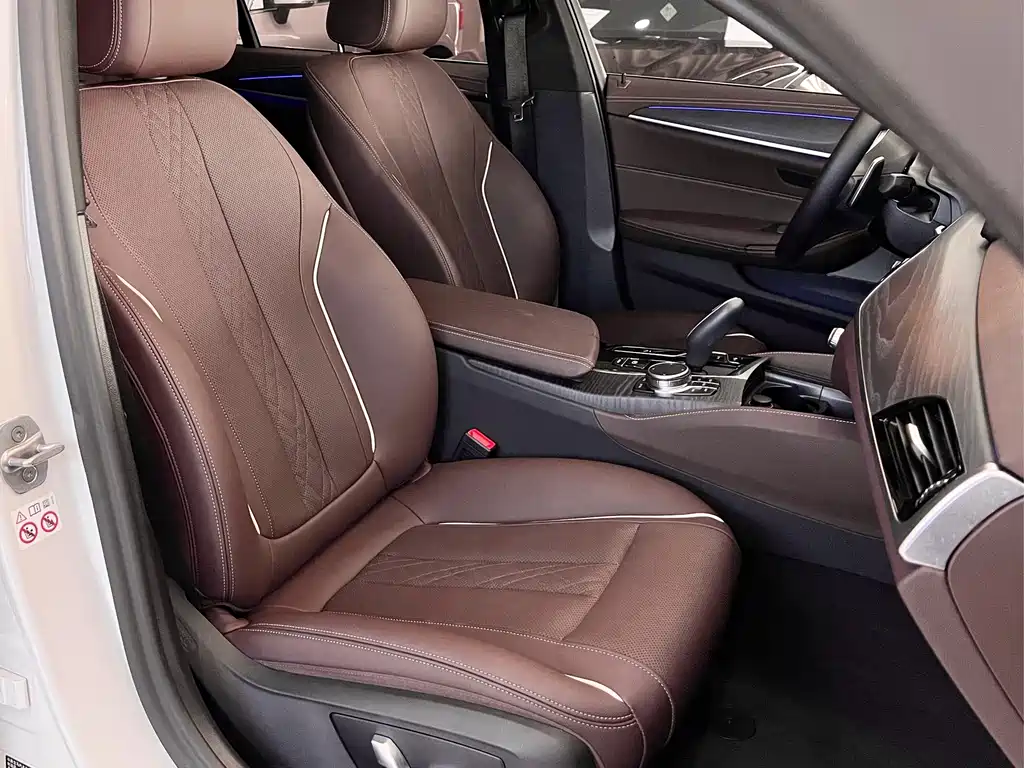 BMW 5 Series 2024