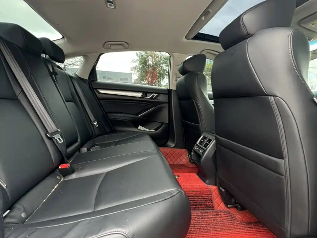 Honda Accord 2022 — фото 16