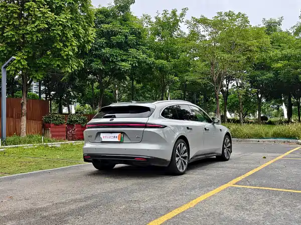 NIO ET5T 2025