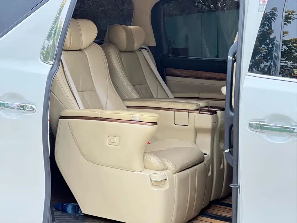 Toyota Alphard 2016 — фото 5