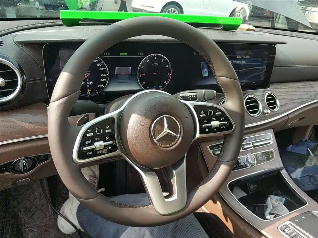 Mercedes-Benz E-Class 2020 — фото 12
