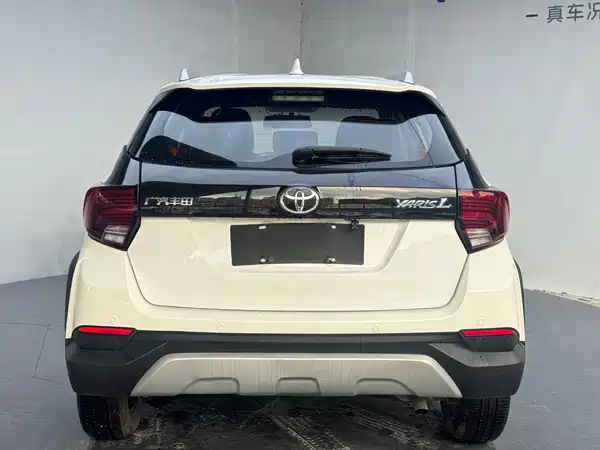 Toyota Yaris L 2022