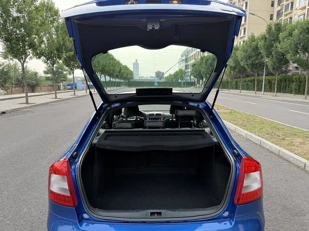 Skoda Octavia 2013 — фото 28
