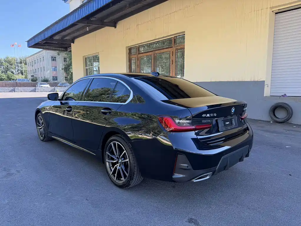 BMW 3 Series 2023