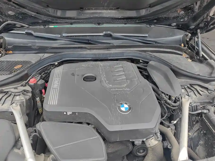 BMW 5 Series 2023 — фото 10