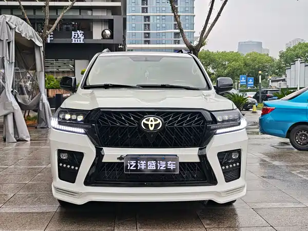 Toyota Land Cruiser 2015