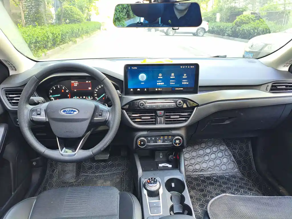 Ford Focus Active 2020 — фото 8