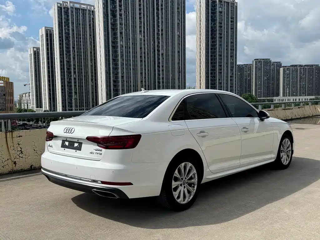 Audi A4L 2020 — фото 12