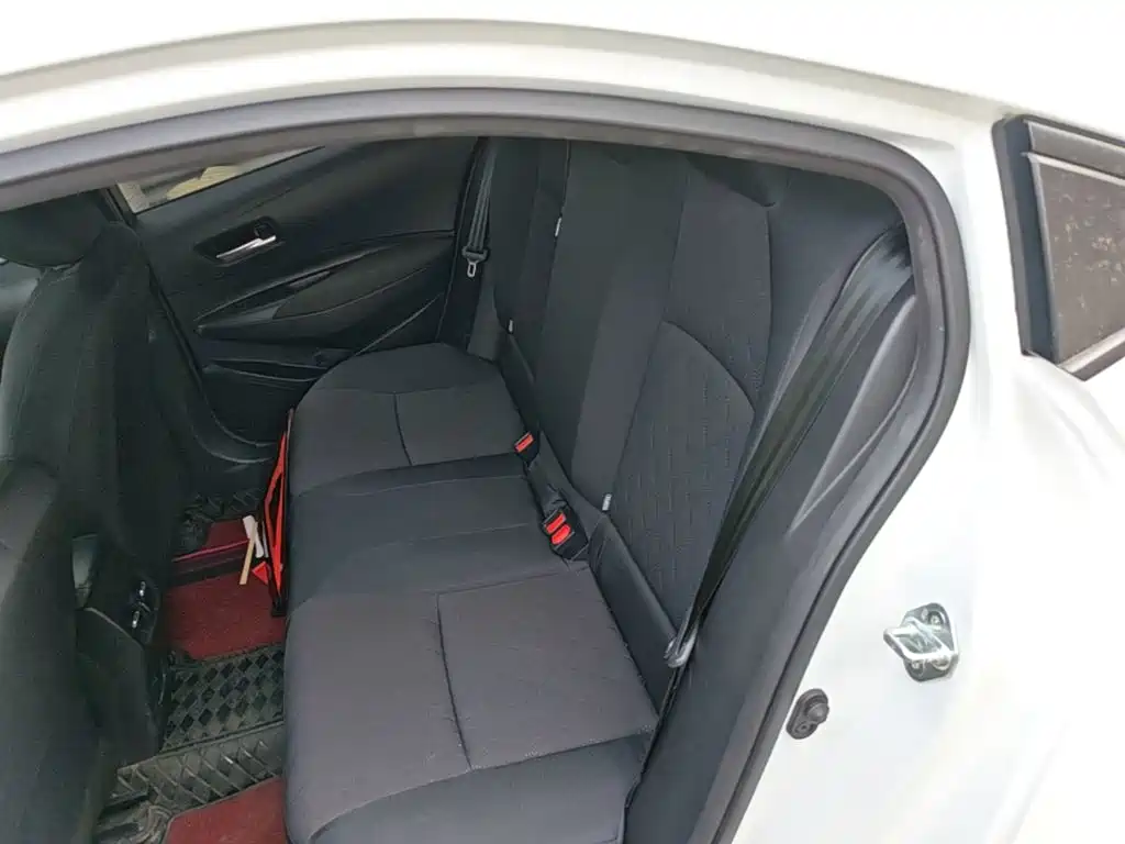 Toyota Corolla 2023 — фото 17