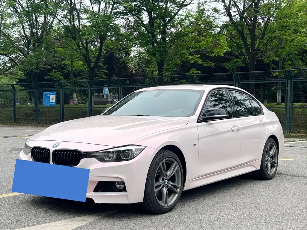BMW 3 Series 2018 — фото 1