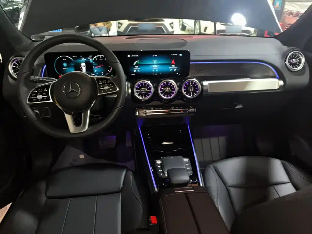 Mercedes-Benz GLB 2023