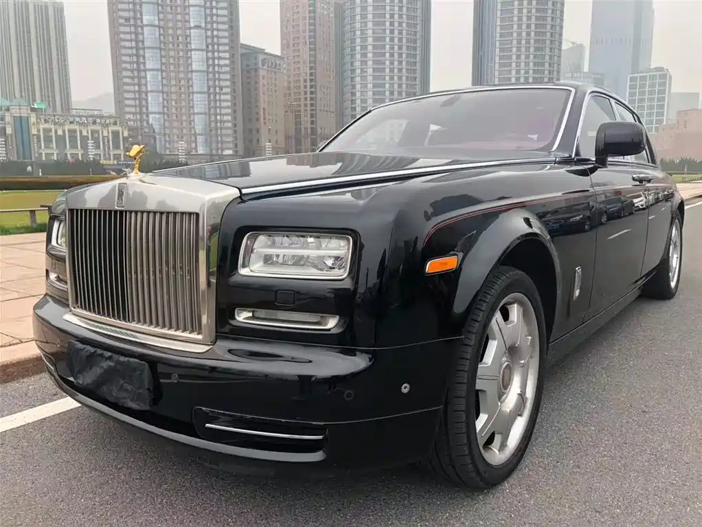 Rolls-Royce Phantom 2013 — фото 1