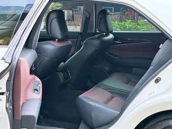 Toyota Crown 2019