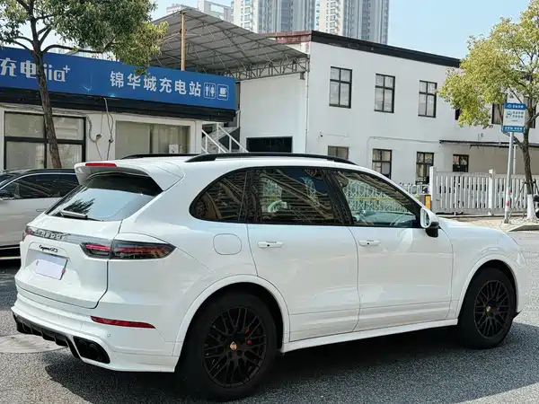 Porsche Cayenne 2016