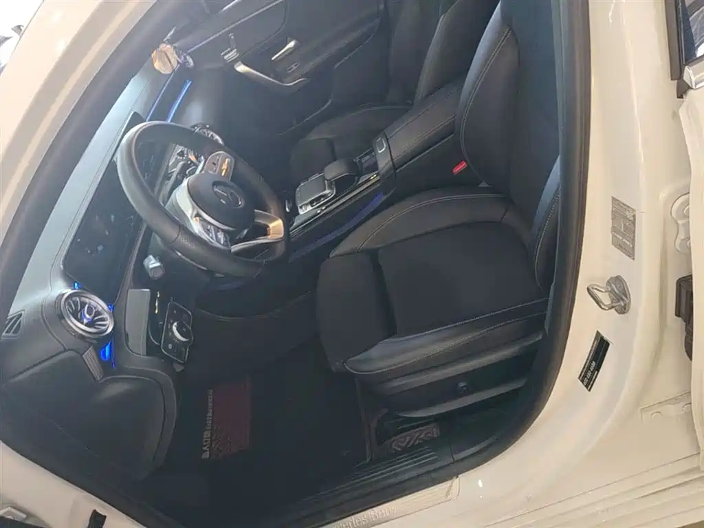 Mercedes-Benz A-Class 2019 — фото 15
