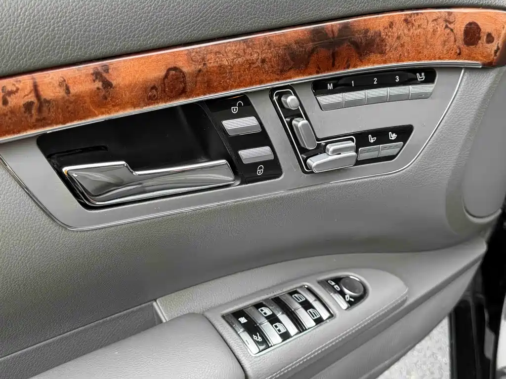 Mercedes-Benz S-Class 2007 — фото 18