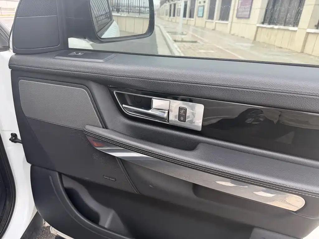 Land Rover Sport 2013 — фото 12