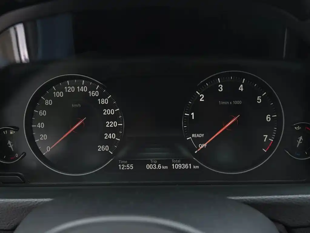 BMW 3 Series 2019 — фото 12