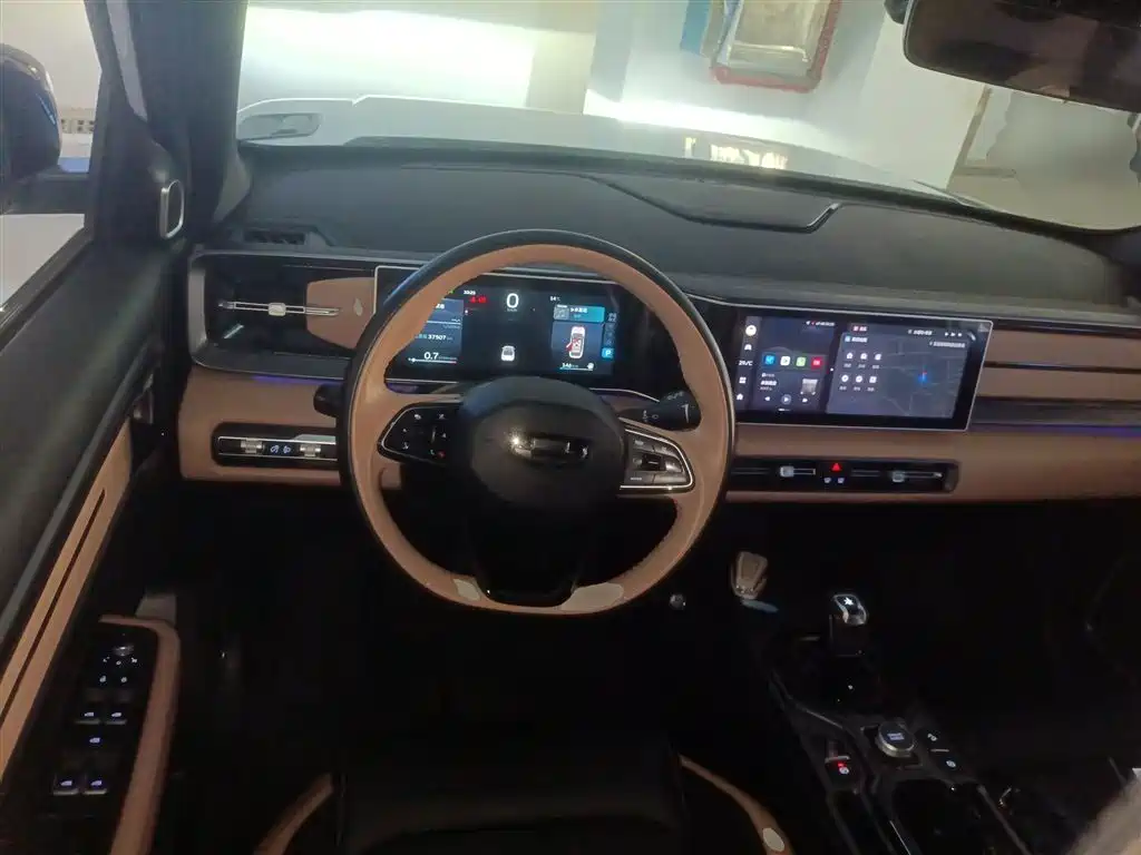 Geely Icon 2023 — фото 11