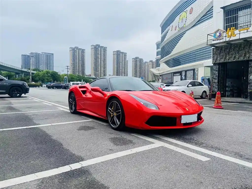Ferrari 488 2017 — фото 3