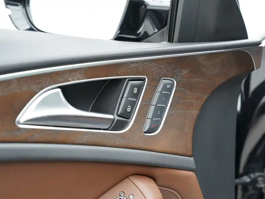 Audi A6L 2015 — фото 19
