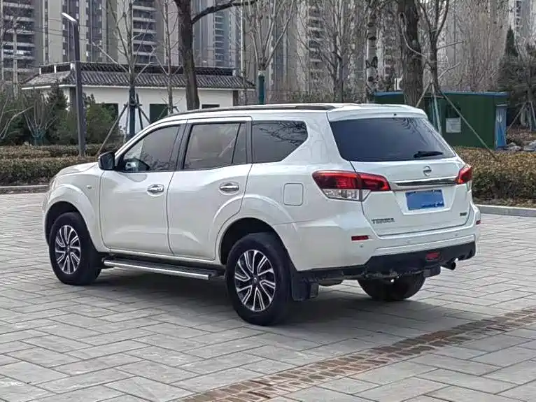 Nissan Terra 2019 — фото 4