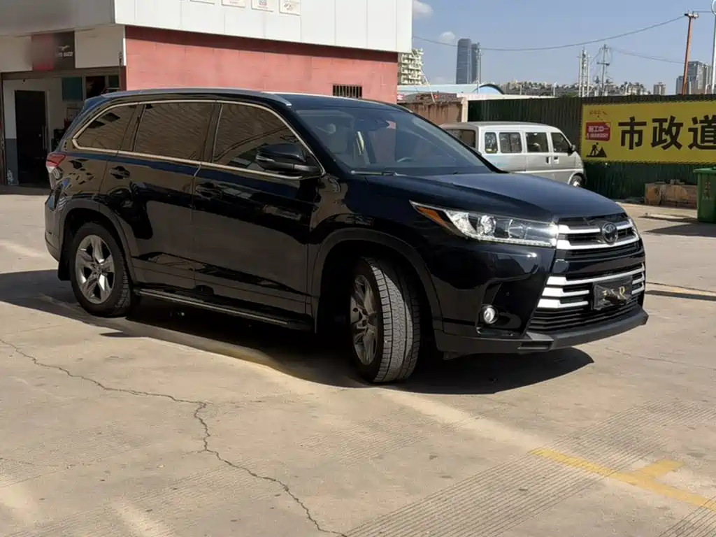 Toyota Highlander 2018 — фото 24