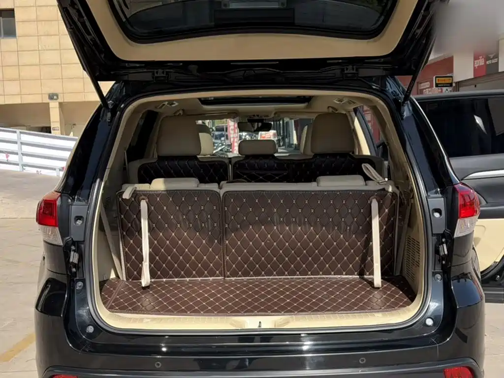 Toyota Highlander 2018 — фото 10