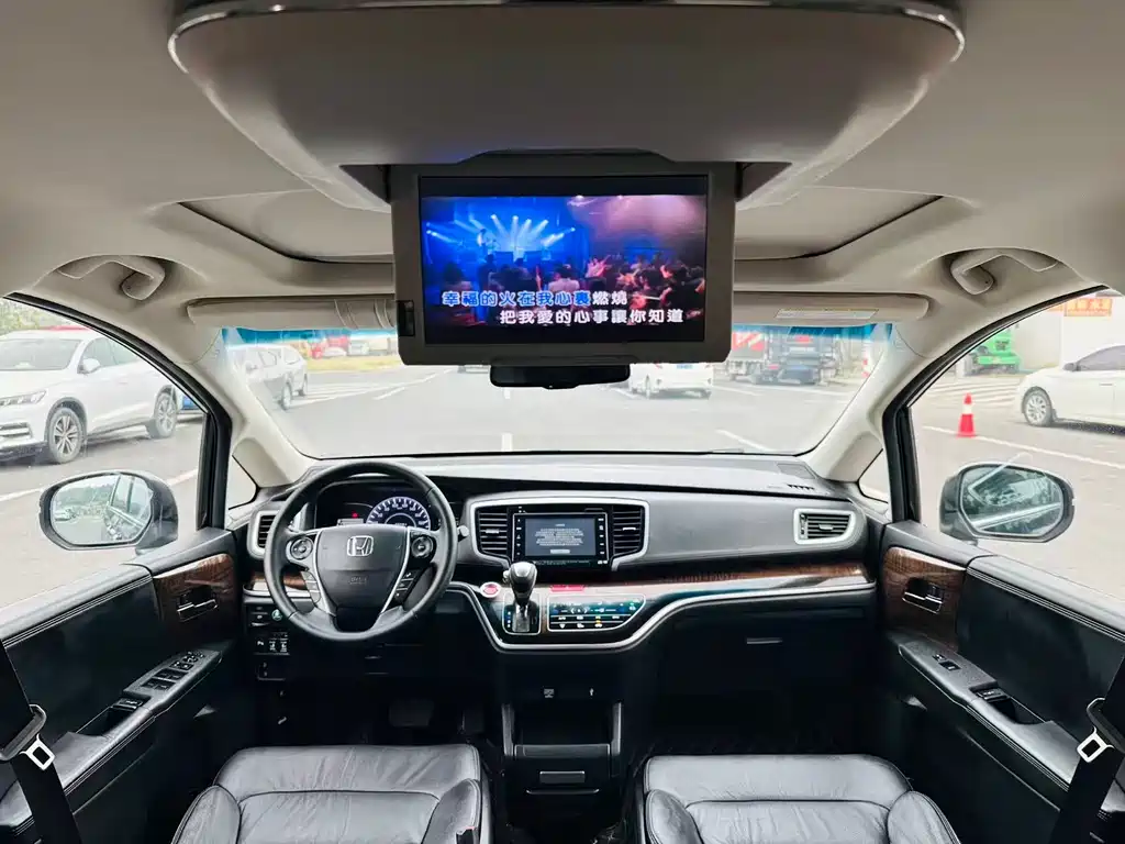 Honda Odyssey 2017 — фото 11