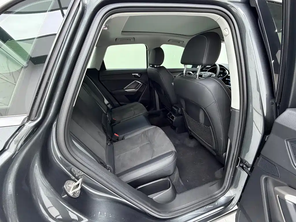 Audi Q3 2022 — фото 17