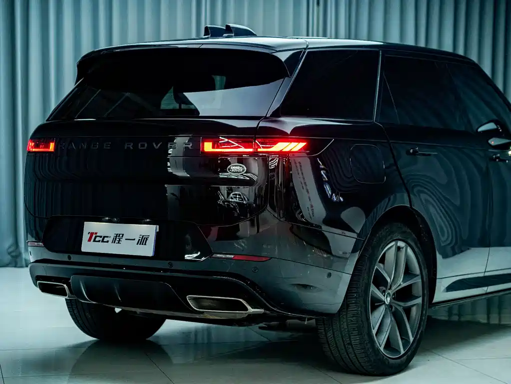 Land Rover Sport 2025 — фото 8