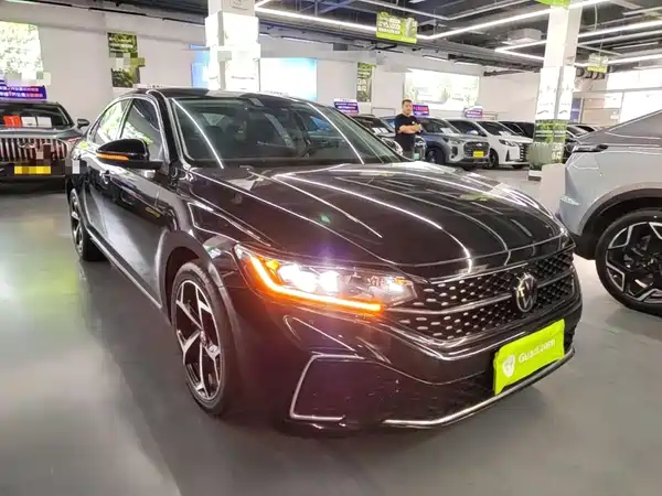 Volkswagen Passat 2023