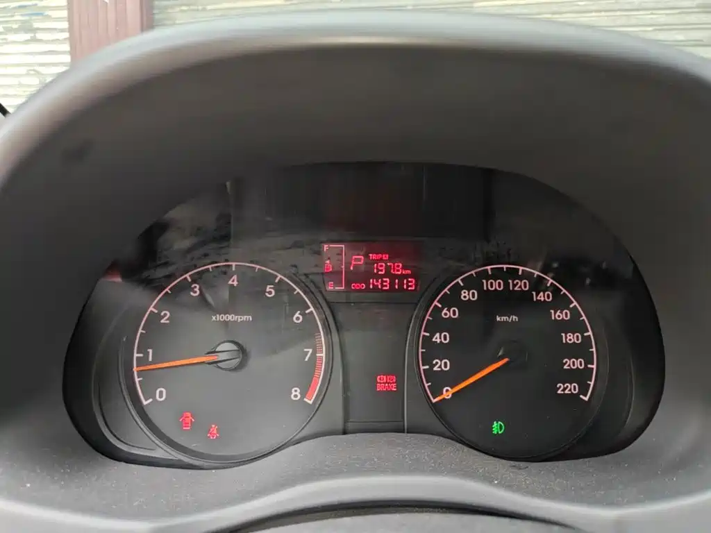 Hyundai Verna 2015 — фото 12