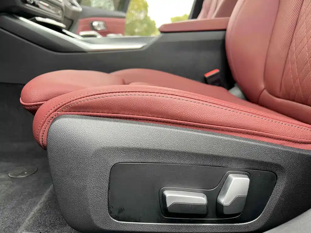BMW 3 Series 2025 — фото 12