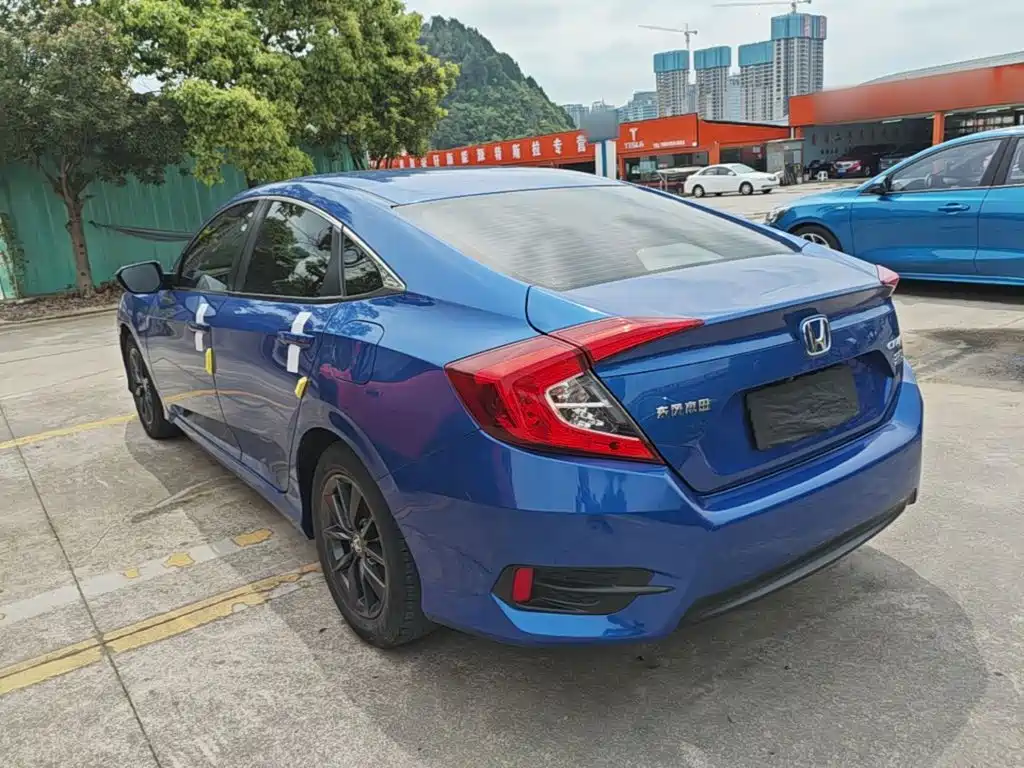 Honda Civic 2020 — фото 23