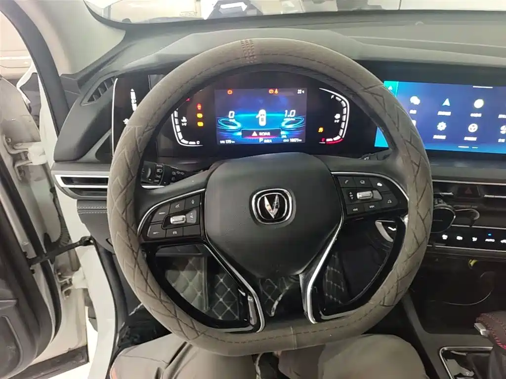 Changan CS75 PLUS 2021 — фото 11