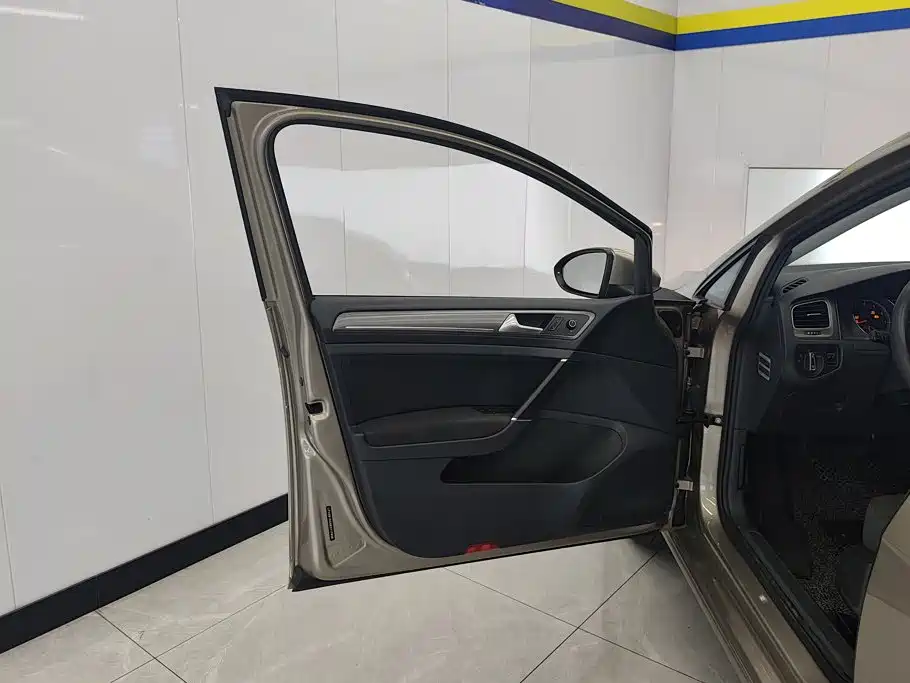 Volkswagen Golf 2014