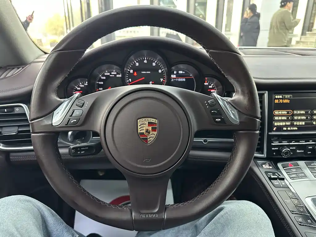 Porsche Panamera 2015 — фото 8