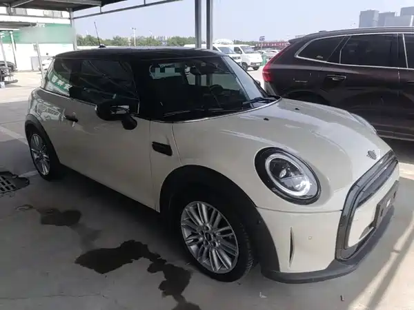 MINI MINI 2023