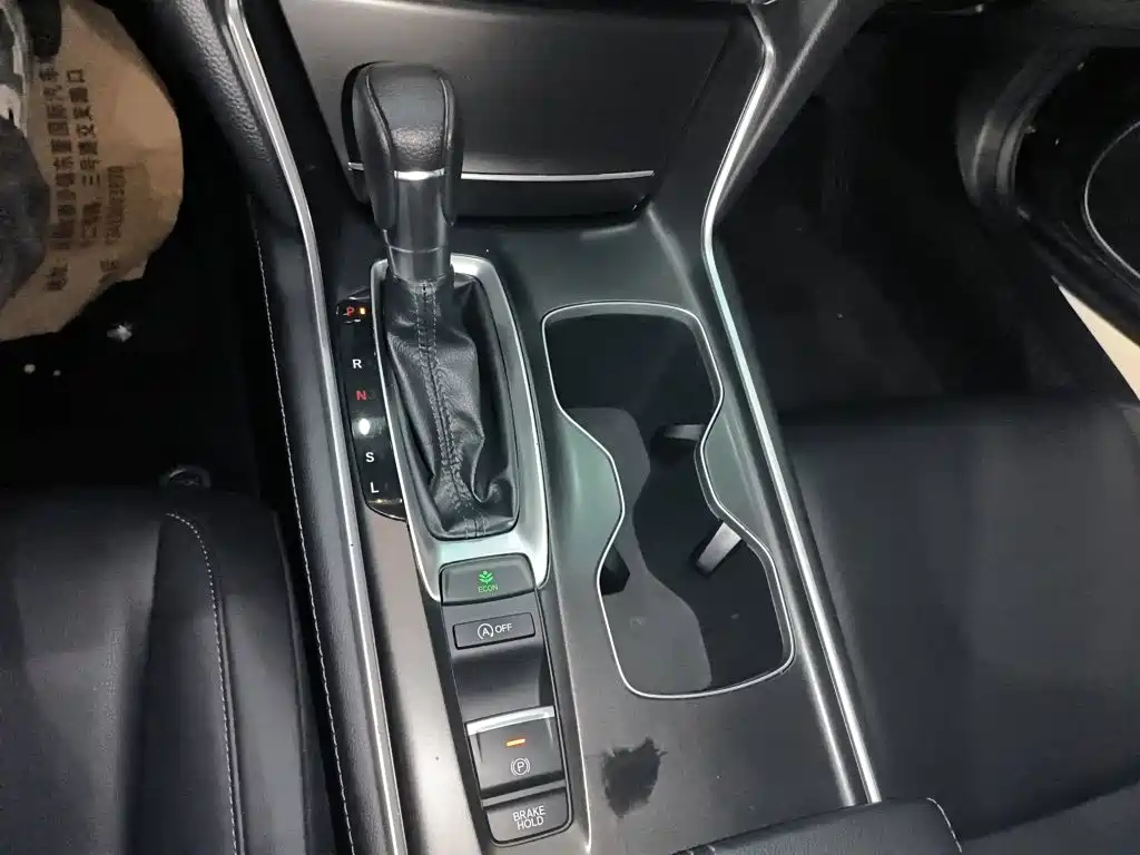 Honda Accord 2022 — фото 14