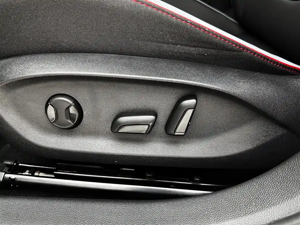 Volkswagen Lamando 2022 — фото 23