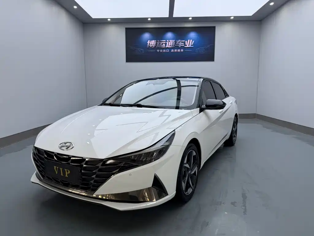 Hyundai Elantra 2022