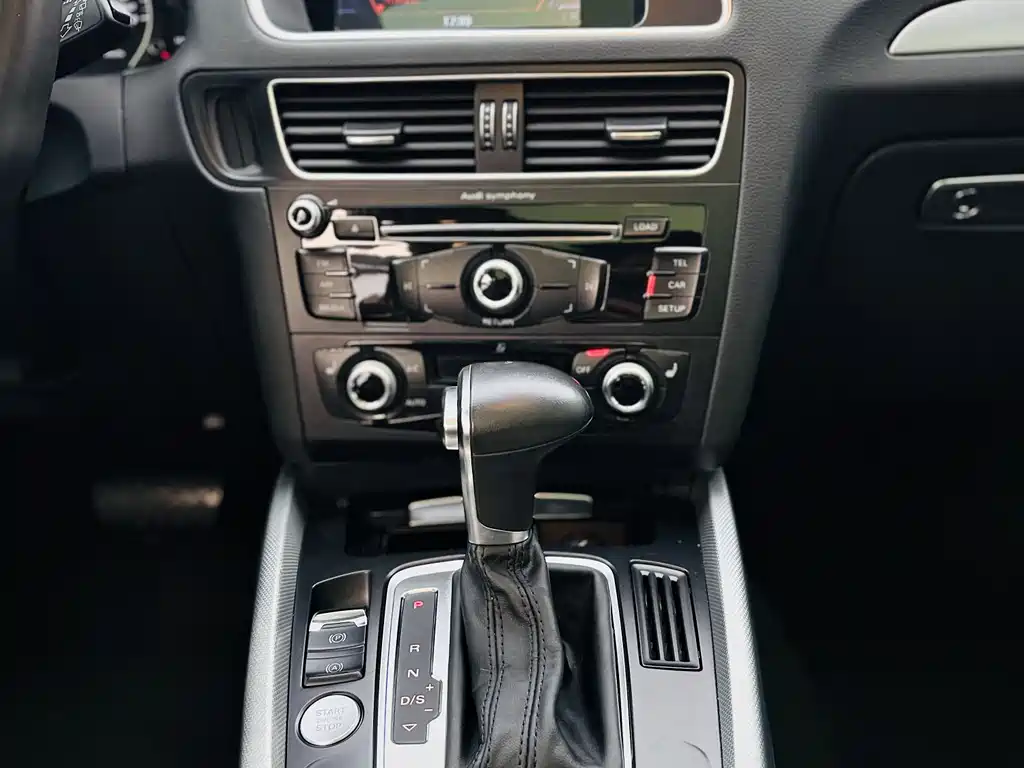 Audi Q5 2018 — фото 10