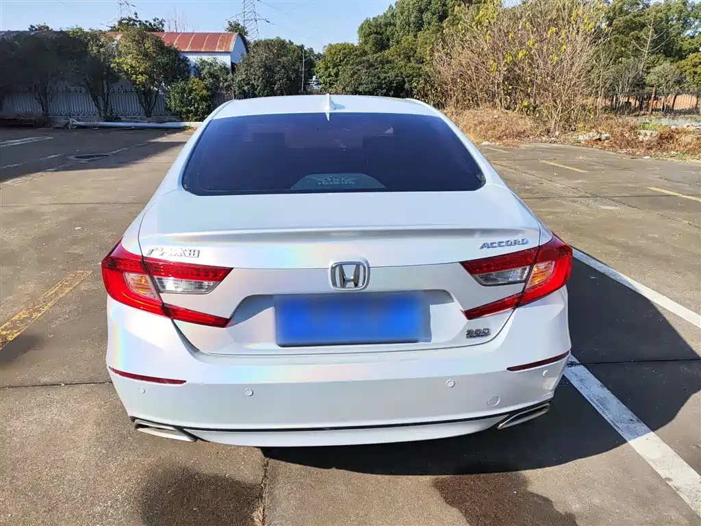 Honda Accord 2019 — фото 6