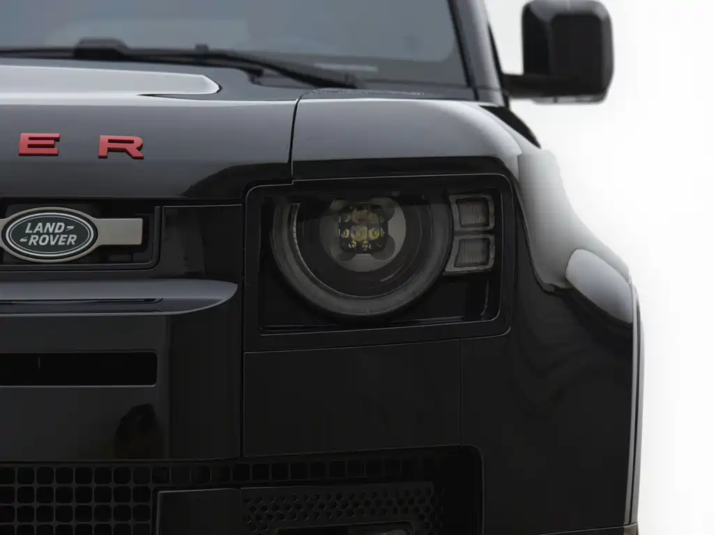 Land Rover Defender 2024 — фото 20