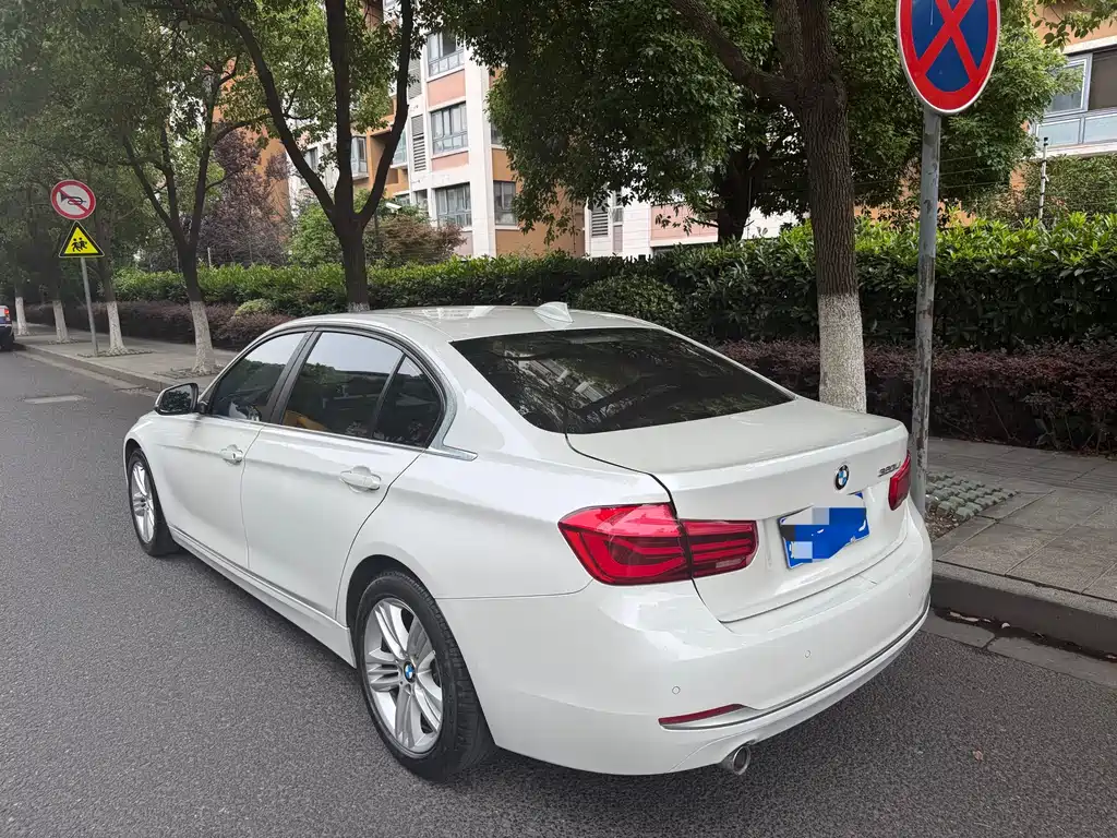 BMW 3 Series 2015 — фото 18