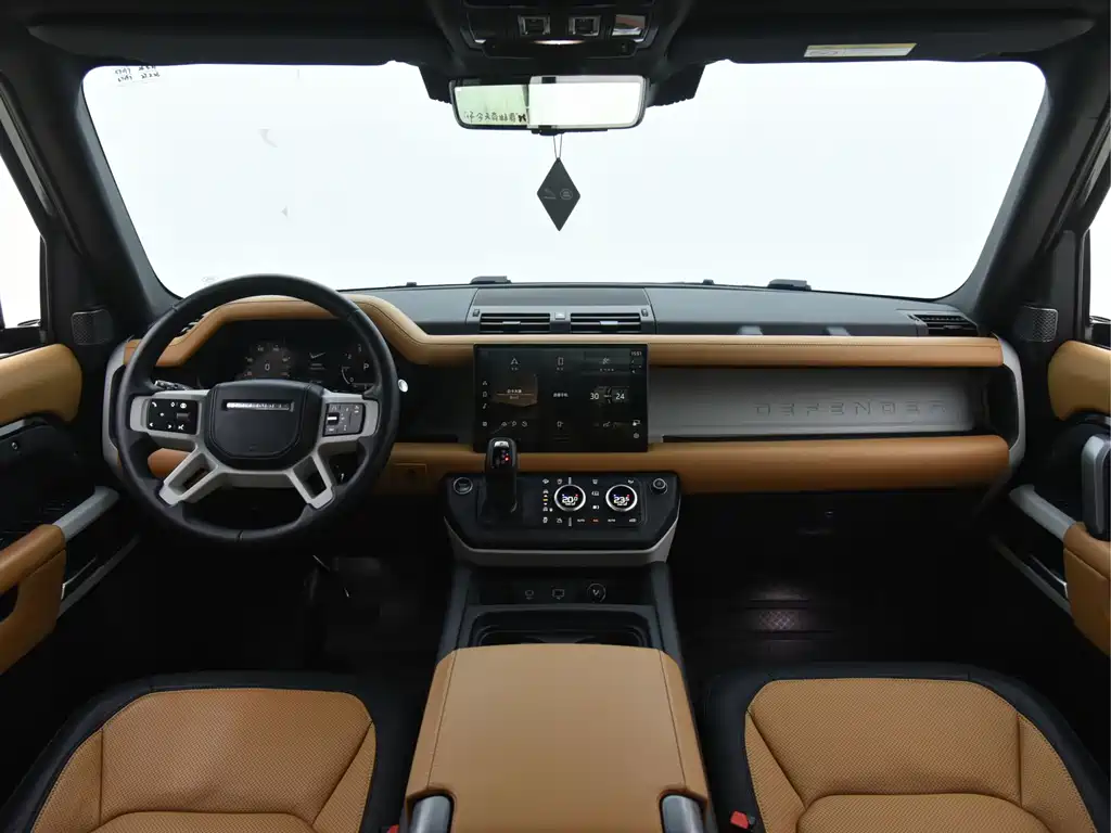 Land Rover Defender 2024 — фото 29