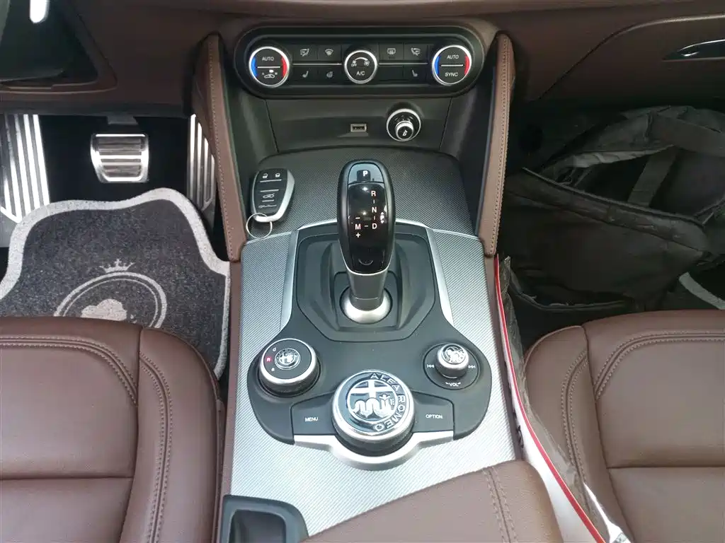 Alfa Romeo Stelvio 2020 — фото 6