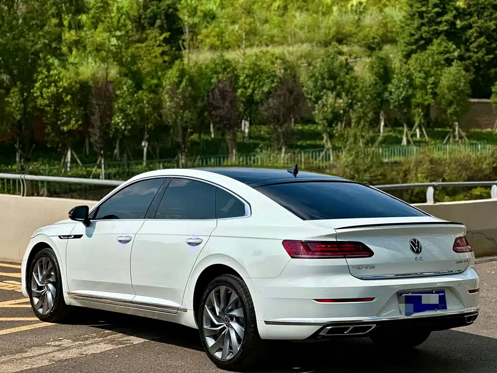 Volkswagen CC 2021 — фото 10