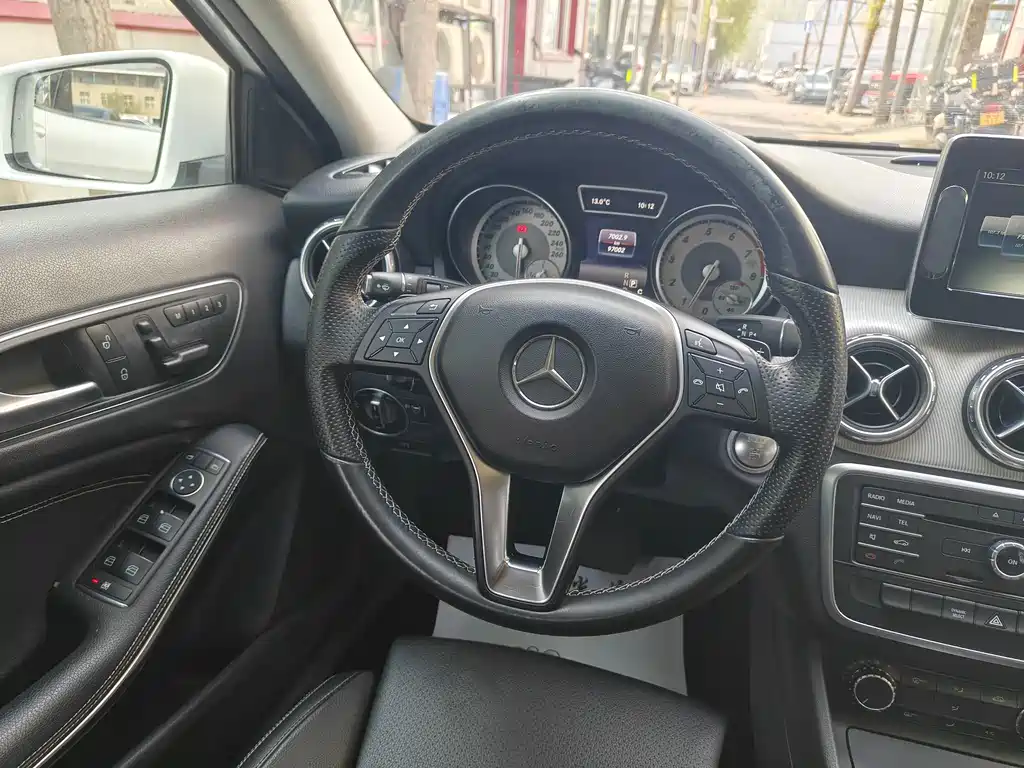Mercedes-Benz GLA 2016 — фото 10